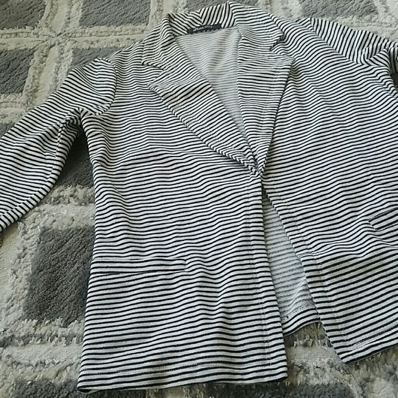 *Bundle Item* Open Front Striped Blazer - Picture 3 of 7
